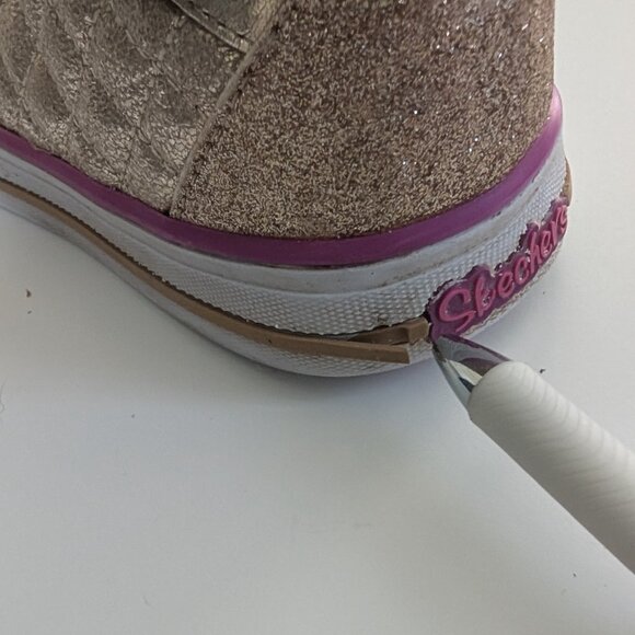 Sketchers Twinkle Toe High Top in Glitter Gold, Big Girl Size 4 - Picture 13 of 13